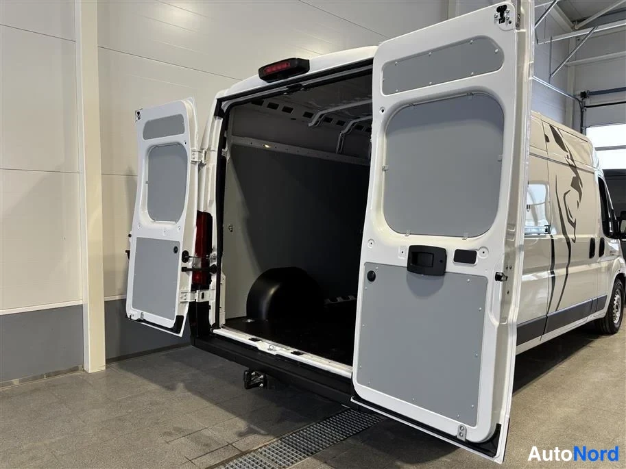 White Peugeot Boxer 2026, rear three-quarter, photo 6