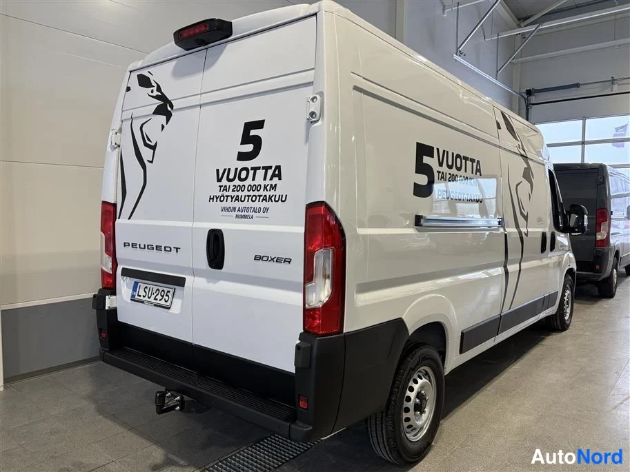 White Peugeot Boxer 2026, rear three-quarter, photo 4