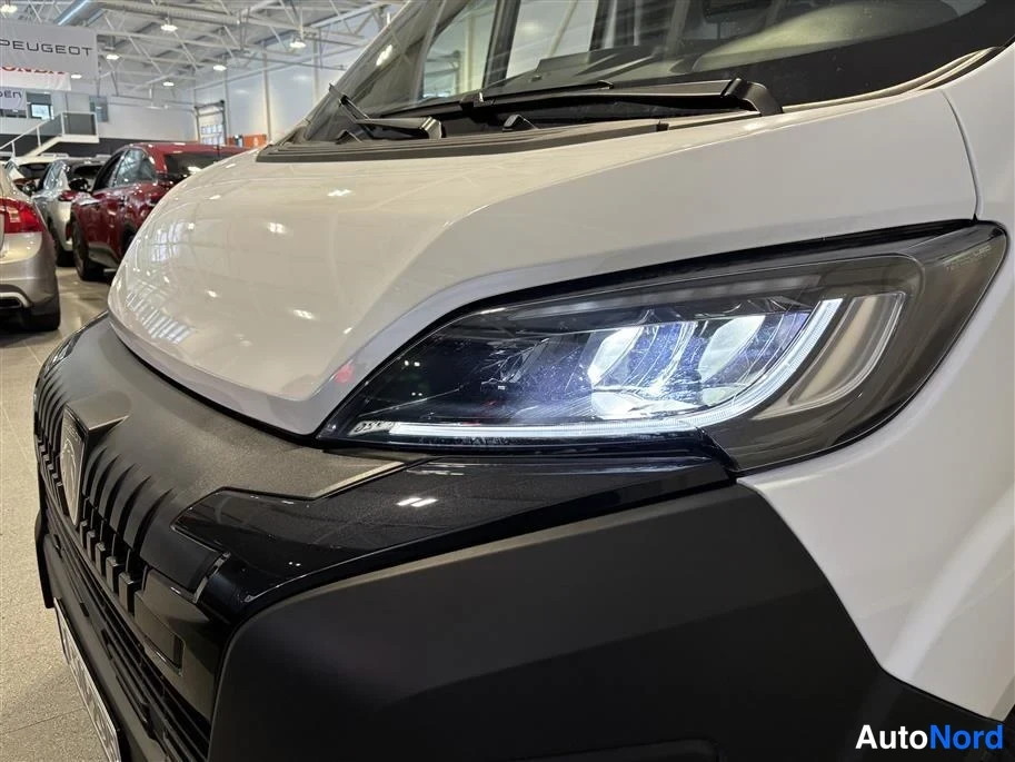 White Peugeot Boxer 2026, detail, photo 25