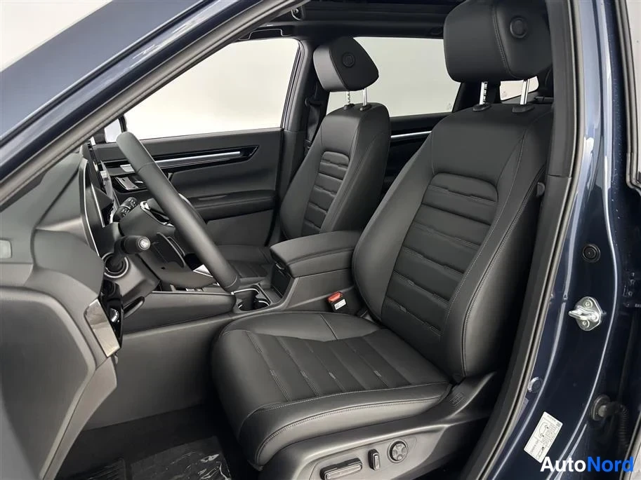 Blue Honda CR-V 2026, front seats, photo 15