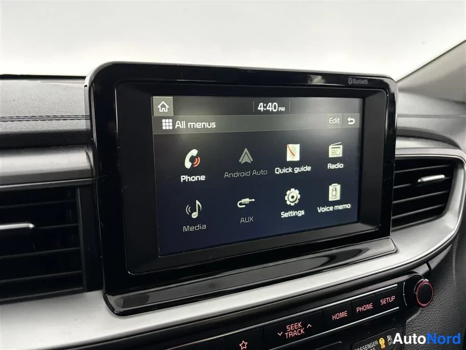 Silver Kia Ceed 2019, detail, photo 24