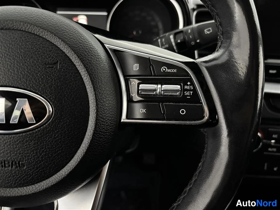 Orange Kia Xceed 2020, detail, photo 22