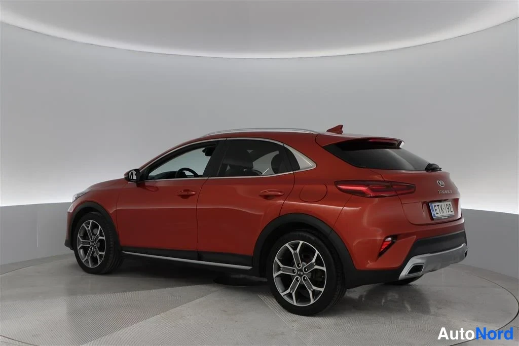 Orange Kia Xceed 2020, rear three-quarter, photo 7