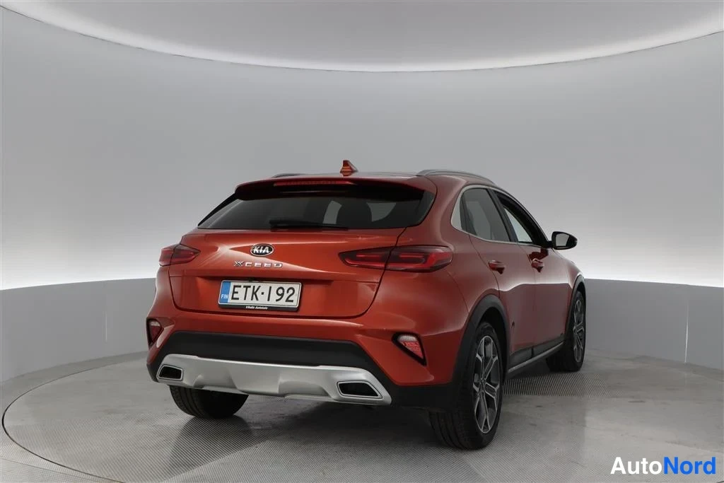 Orange Kia Xceed 2020, rear three-quarter, photo 9