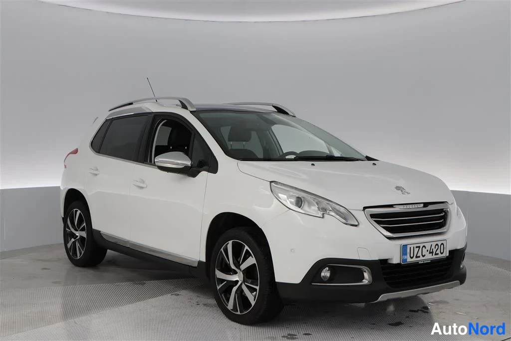 White Peugeot 2008 2015, front three-quarter, nose to the right, photo 2