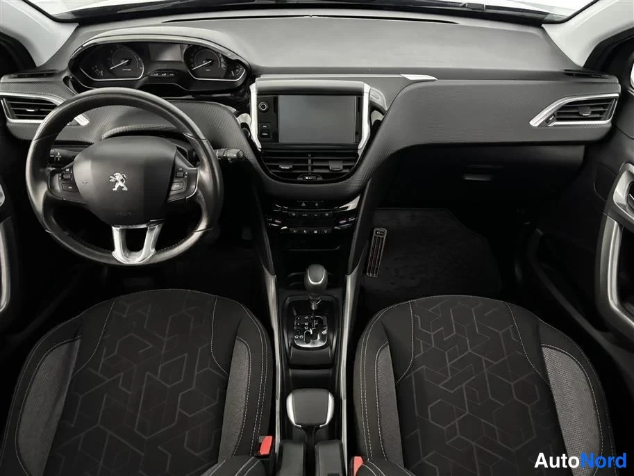 Black Peugeot 2008 2017, front seats, photo 14