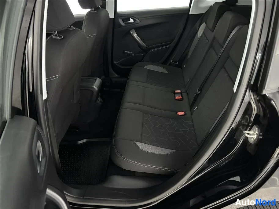 Black Peugeot 2008 2017, rear seats, photo 18
