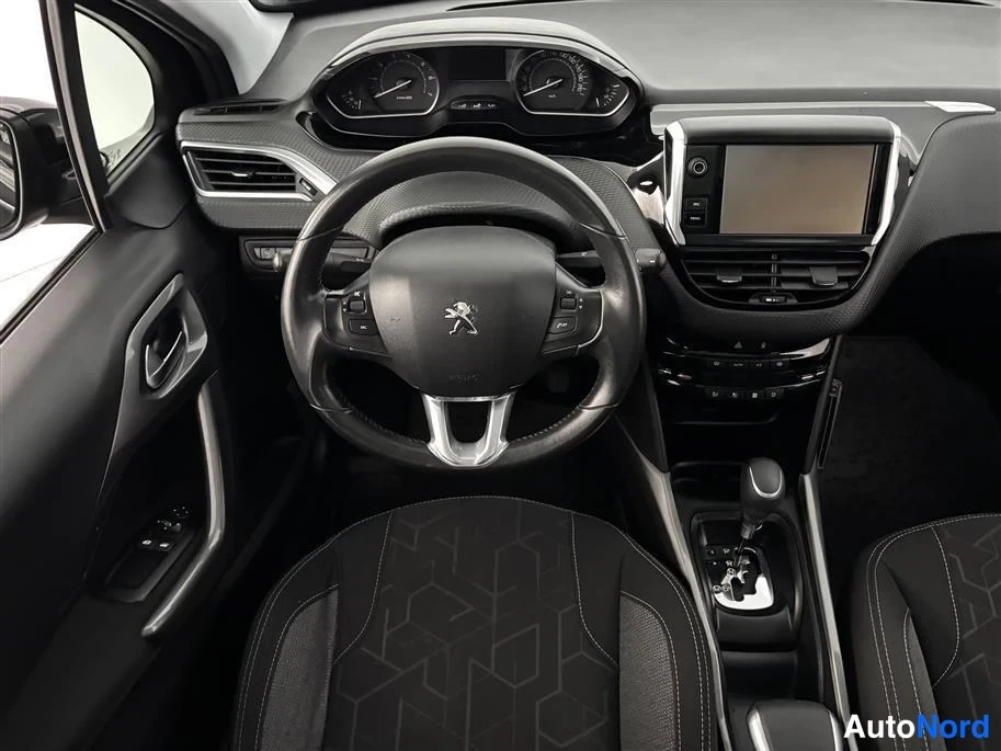 Black Peugeot 2008 2017, cockpit, photo 11