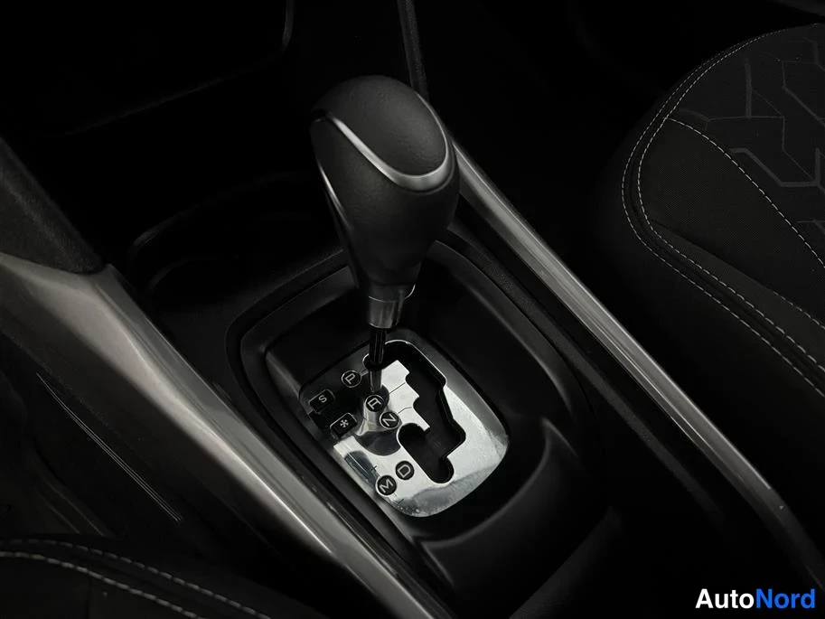 Black Peugeot 2008 2017, detail, photo 31