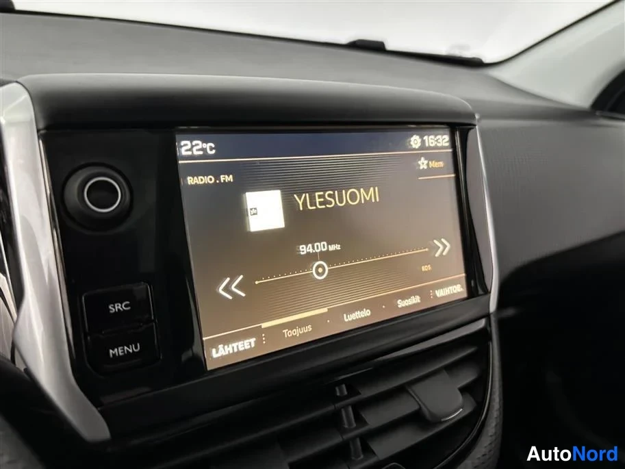 Black Peugeot 2008 2017, detail, photo 22