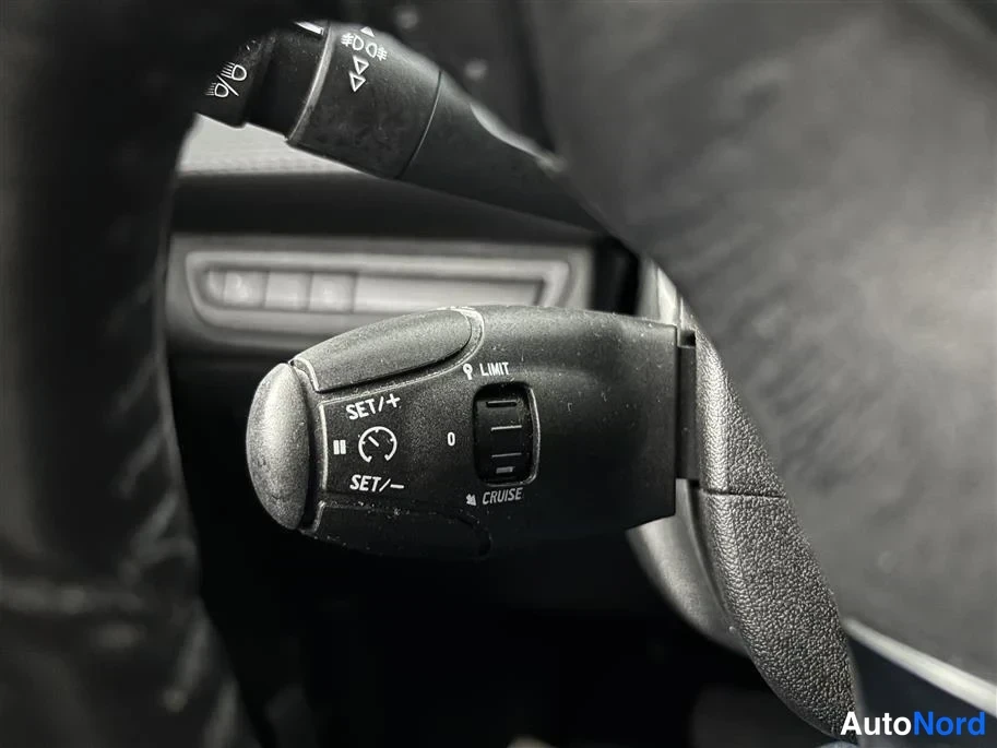 Black Peugeot 2008 2017, detail, photo 29