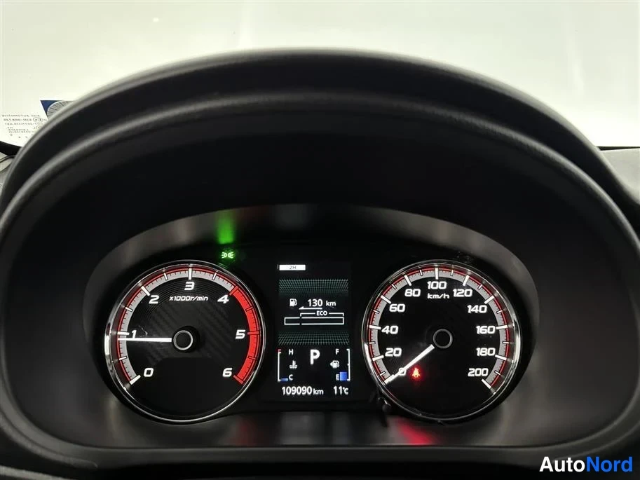 Beige Mitsubishi L200 2020, detail, photo 20