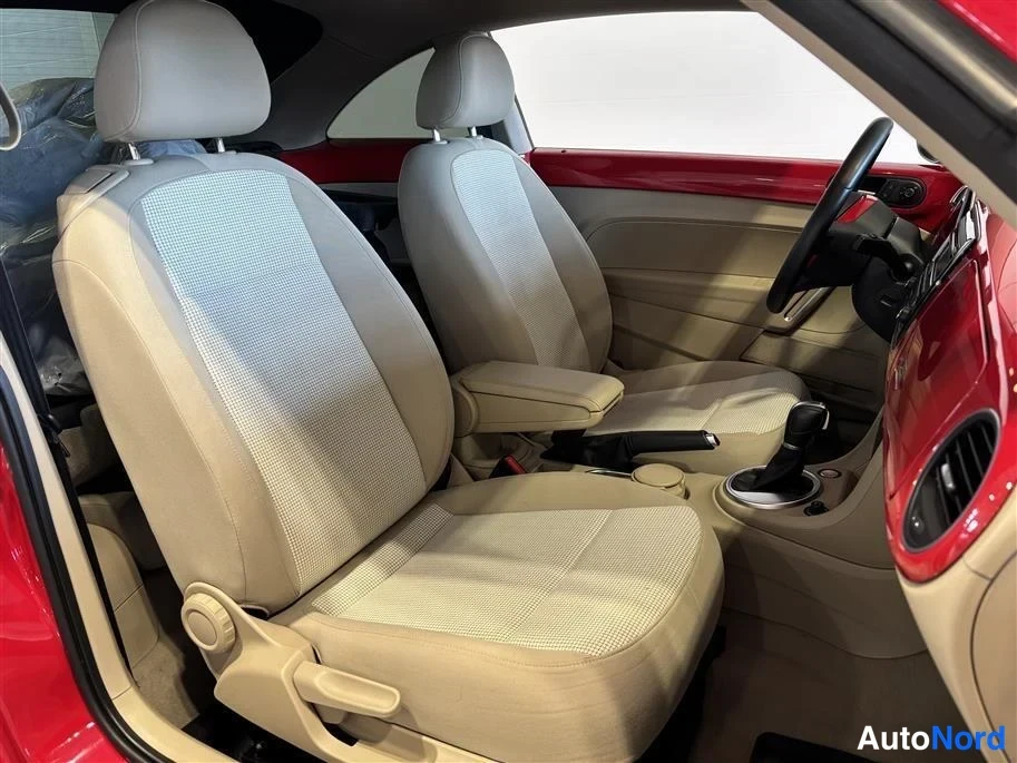 Red Volkswagen Beetle 2015, front seats, photo 12