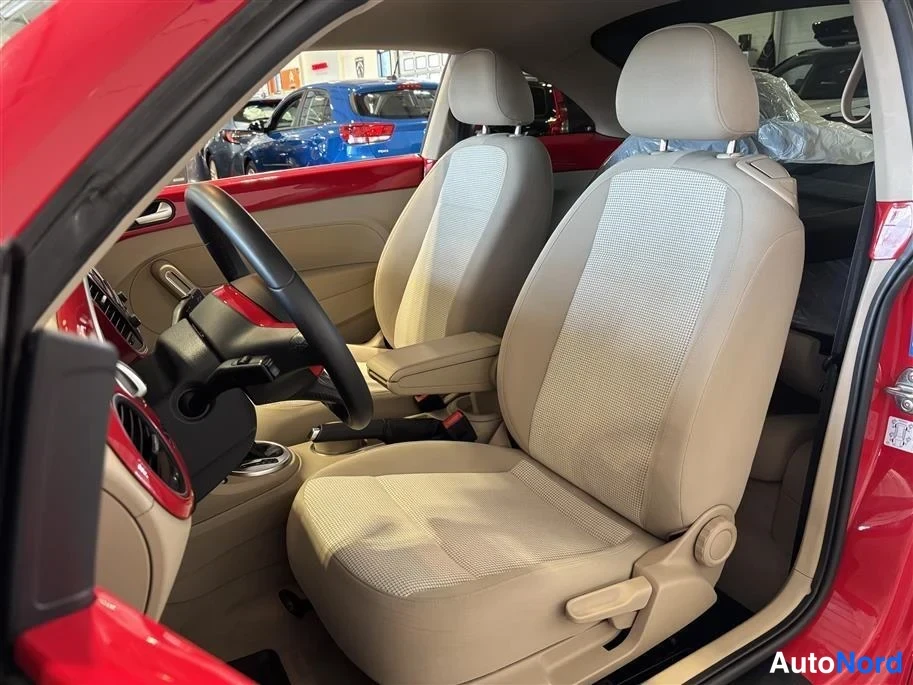 Red Volkswagen Beetle 2015, front seats, photo 11