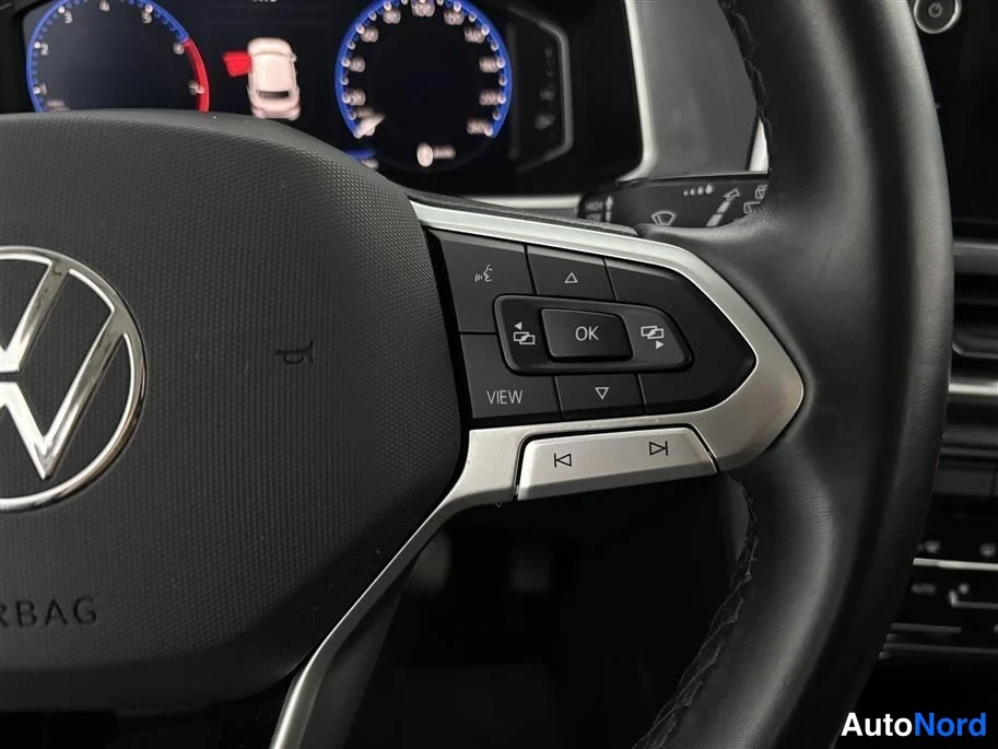 Grey Volkswagen T-Roc 2025, detail, photo 22