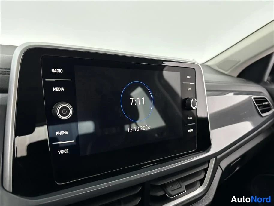 Grey Volkswagen T-Roc 2025, detail, photo 25