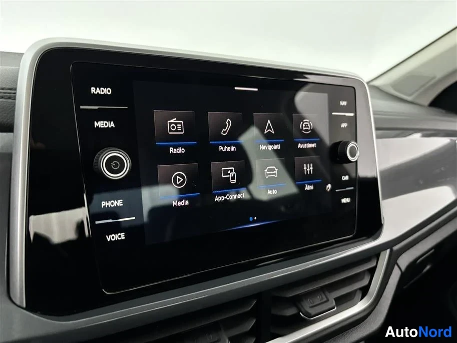Grey Volkswagen T-Roc 2025, detail, photo 28