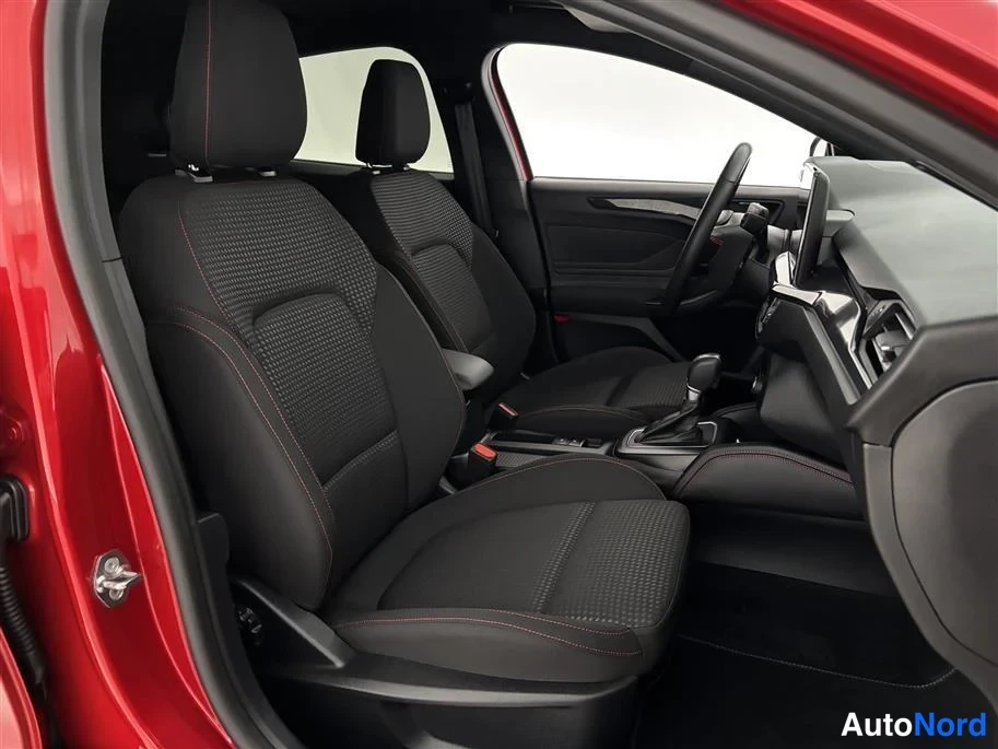 Red Ford Focus 2025, boot, photo 19