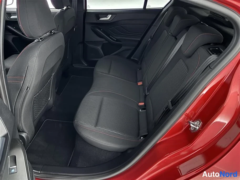 Red Ford Focus 2025, rear seats, photo 17