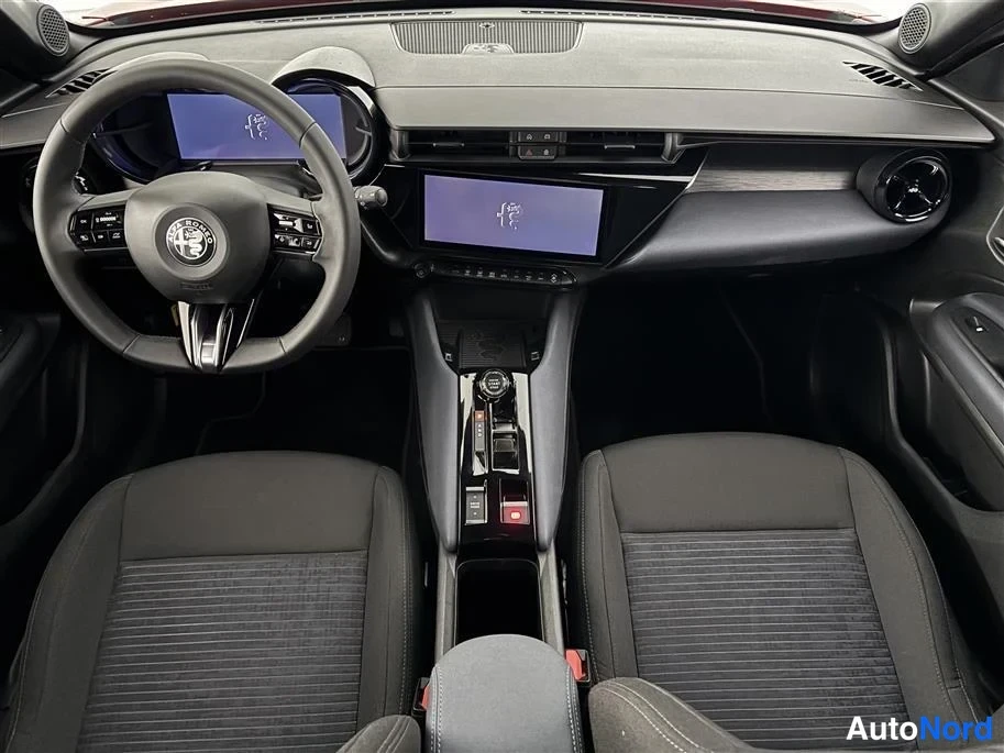 Red Alfa Romeo Junior 2026, cockpit, photo 14