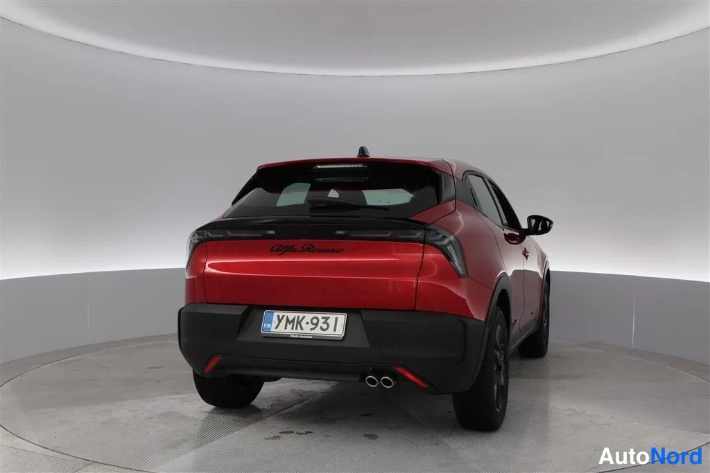 Red Alfa Romeo Junior 2026, rear three-quarter, photo 11