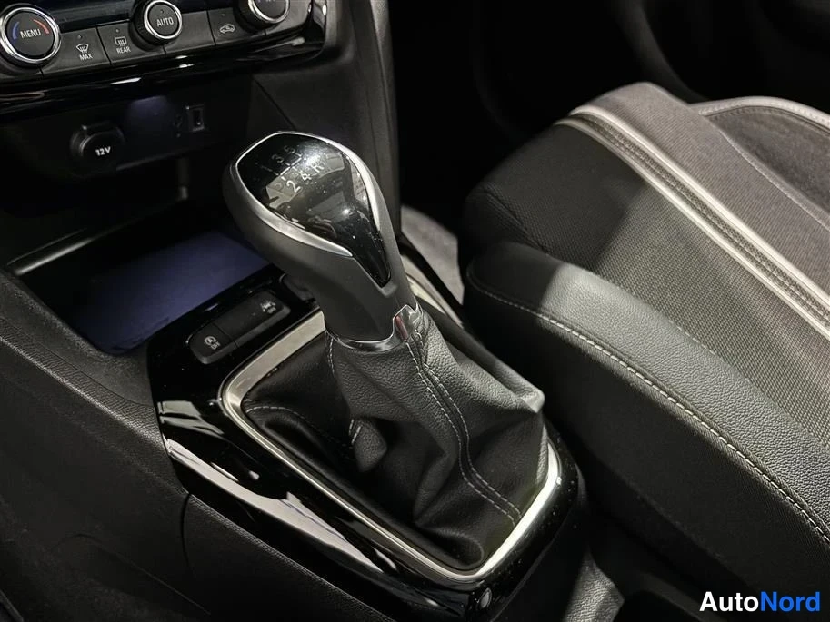 Grey Opel Corsa 2024, detail, photo 17