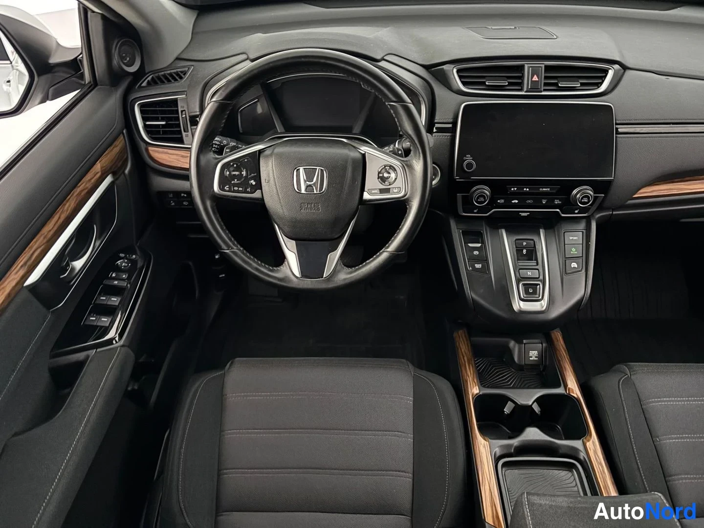 Valkoinen Honda CR-V 2019, ohjaamo, kuva 14