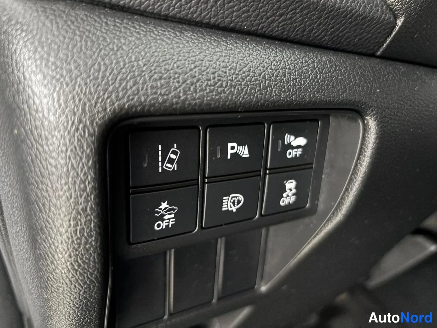 Valkoinen Honda CR-V 2019, yksityiskohta, kuva 29