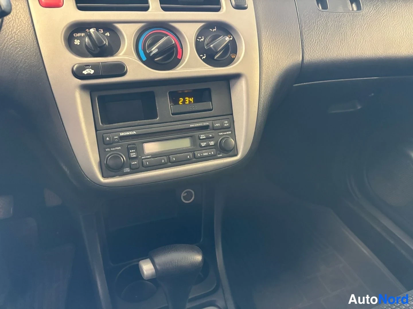 Red Honda HR-V 2004, detail, photo 9