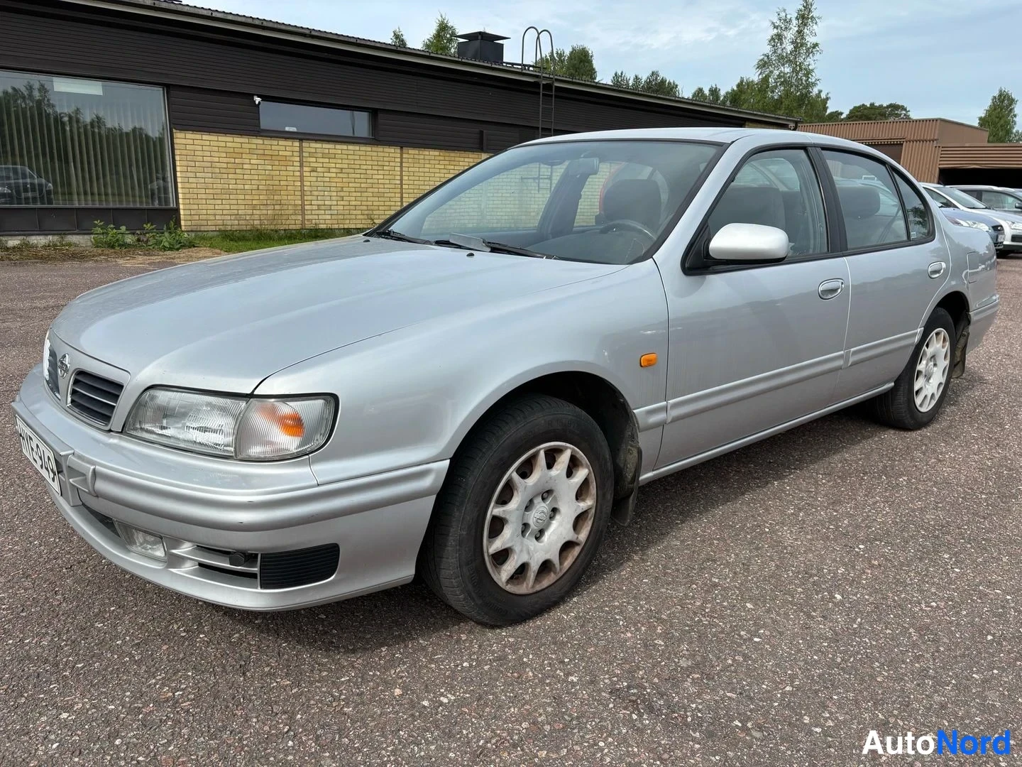 Nissan Maxima QX V6 24V 1999