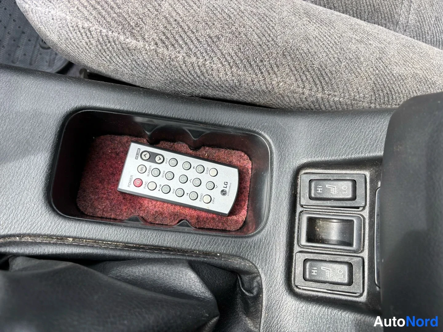 Hopea Nissan Maxima QX 1999, yksityiskohta, kuva 8
