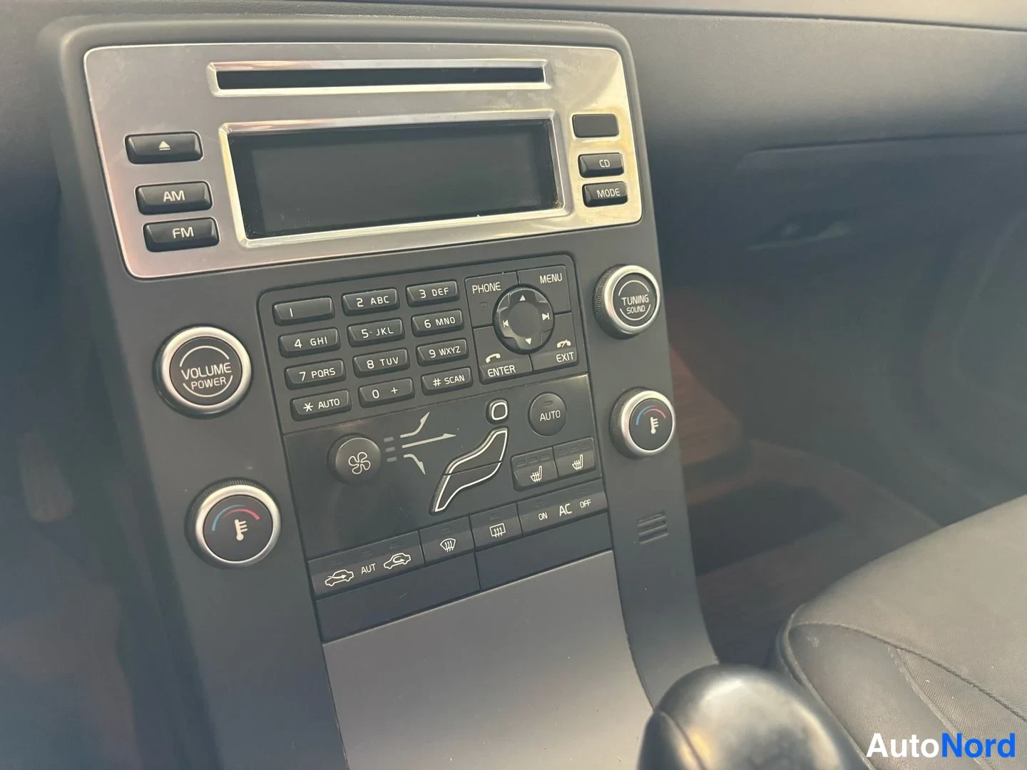 Hopea Volvo V70 2011, yksityiskohta, kuva 11