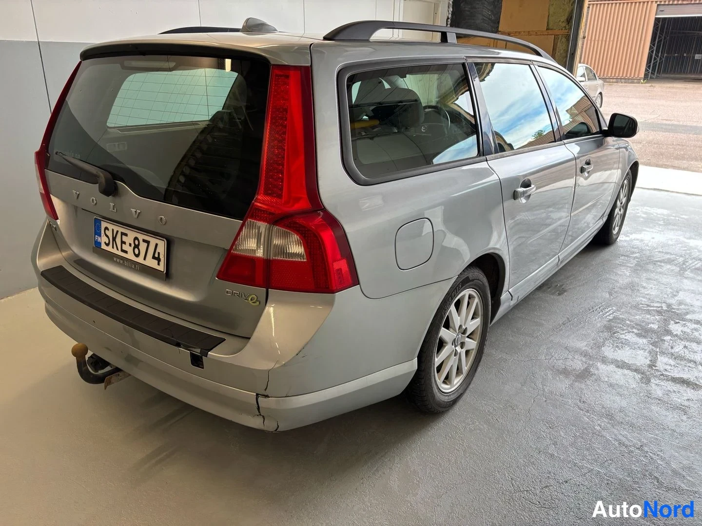 Hopea Volvo V70 2011, takaviisto, kuva 5
