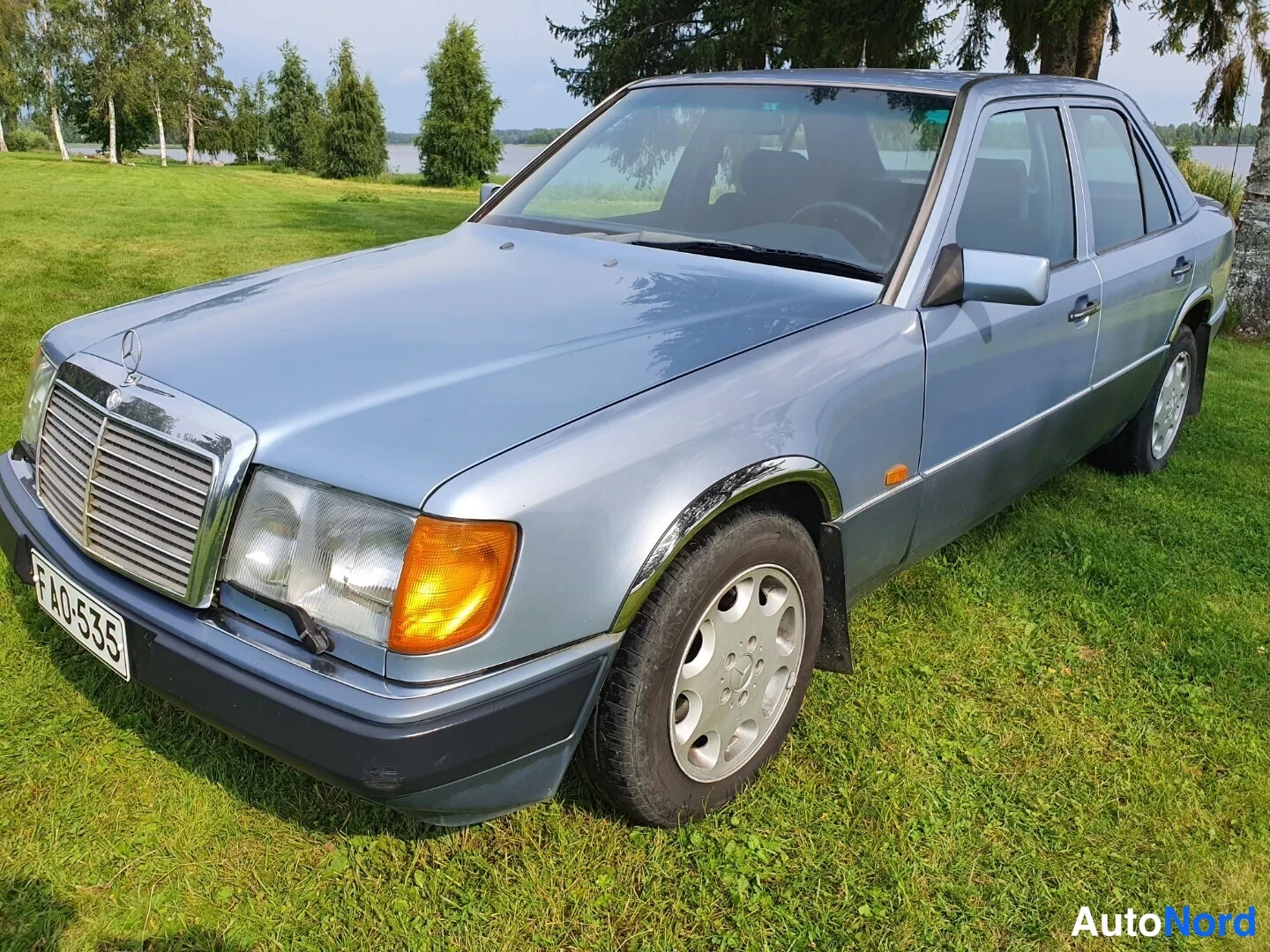 Mercedes-Benz E 1990