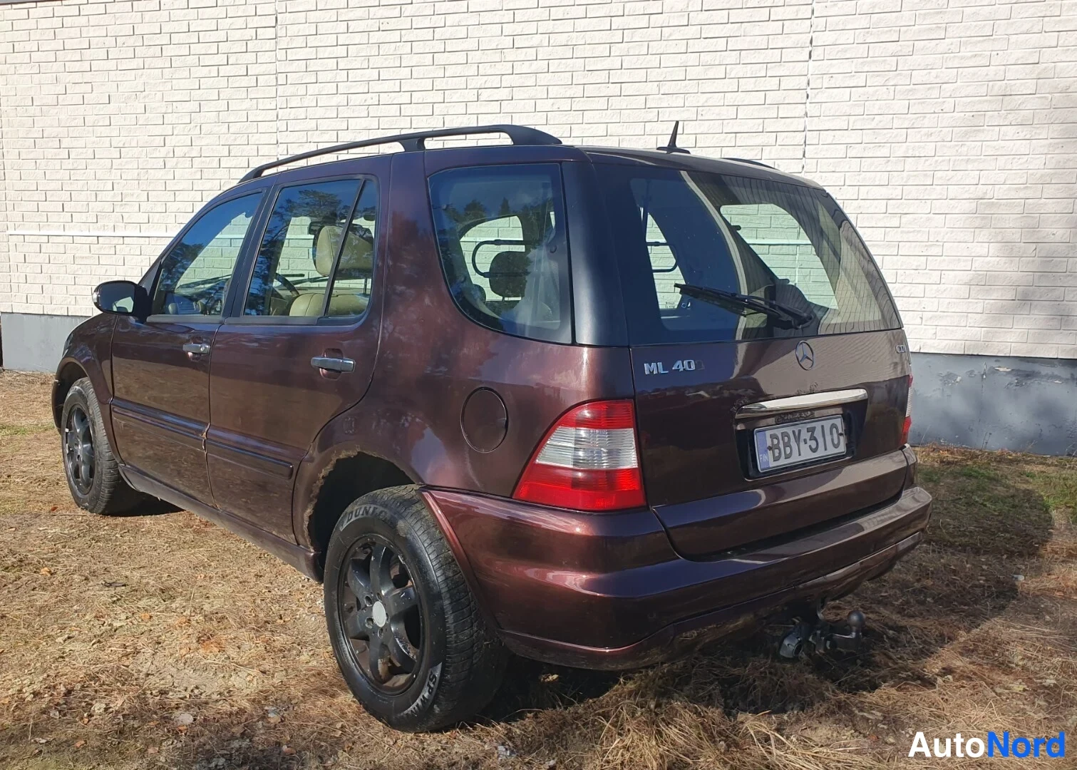 Ruskea Mercedes-Benz ML  Maastoauto 2003, takaviisto, kuva 9