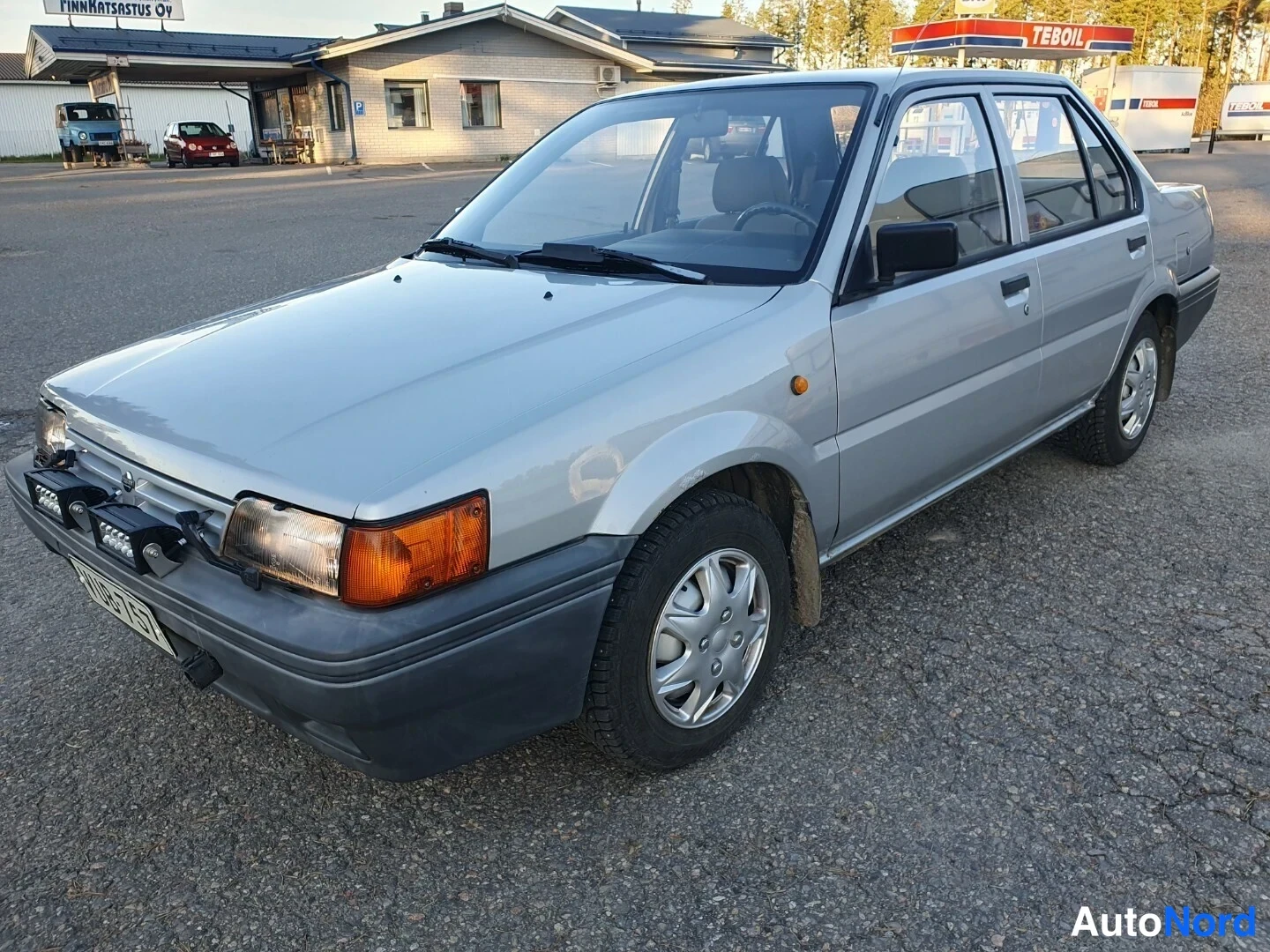 Nissan Sunny 1989