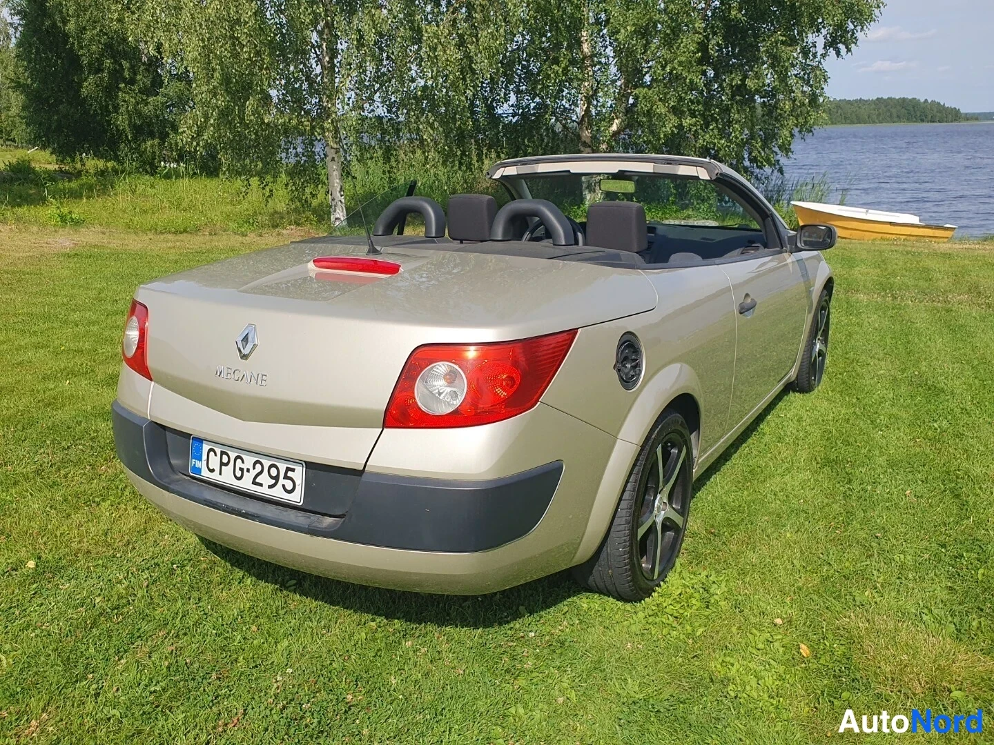 Beige Renault Megane 2004, takaviisto, kuva 13
