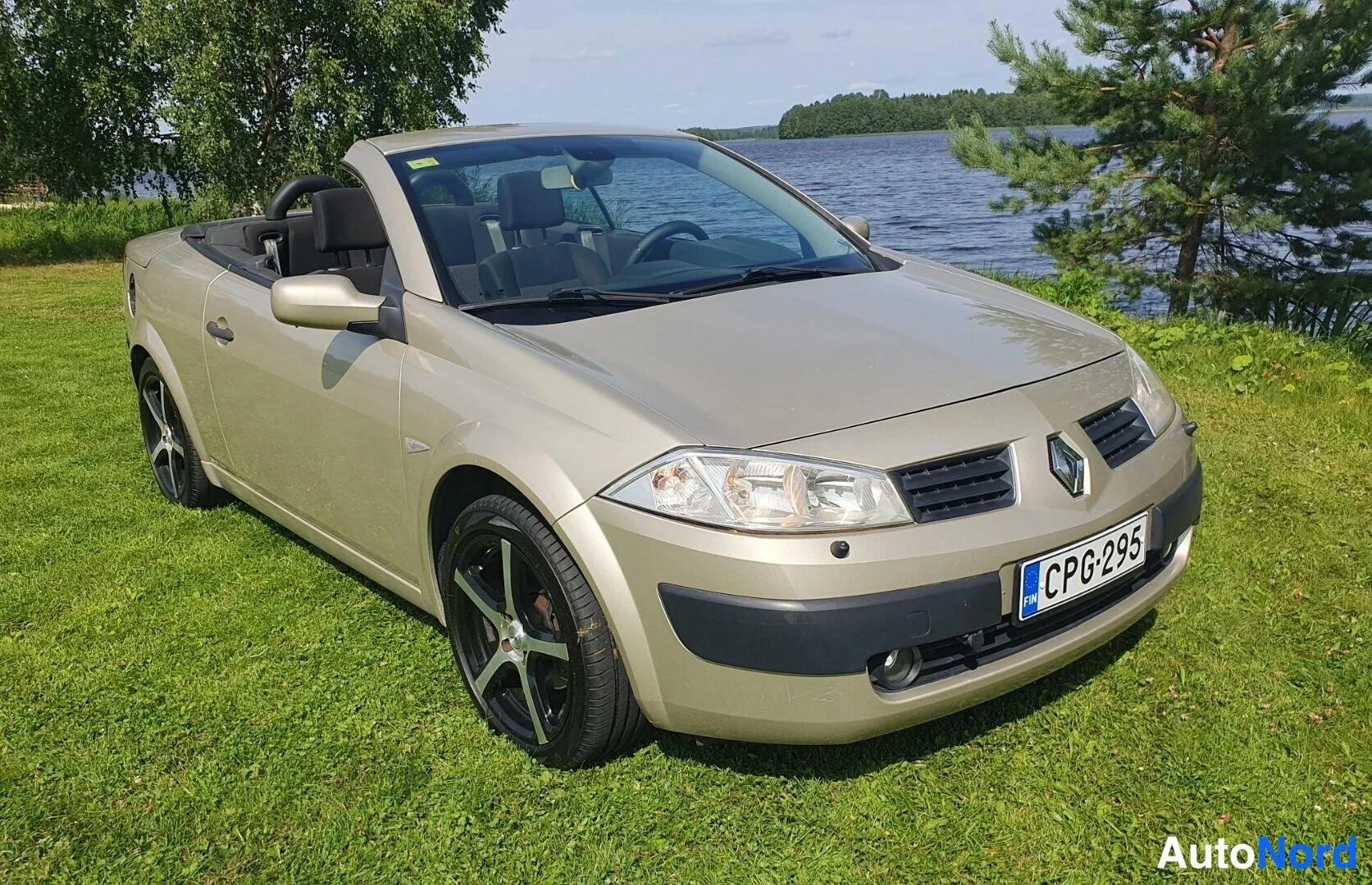 Beige Renault Megane 2004, etuviisto, keula oikealle, kuva 8