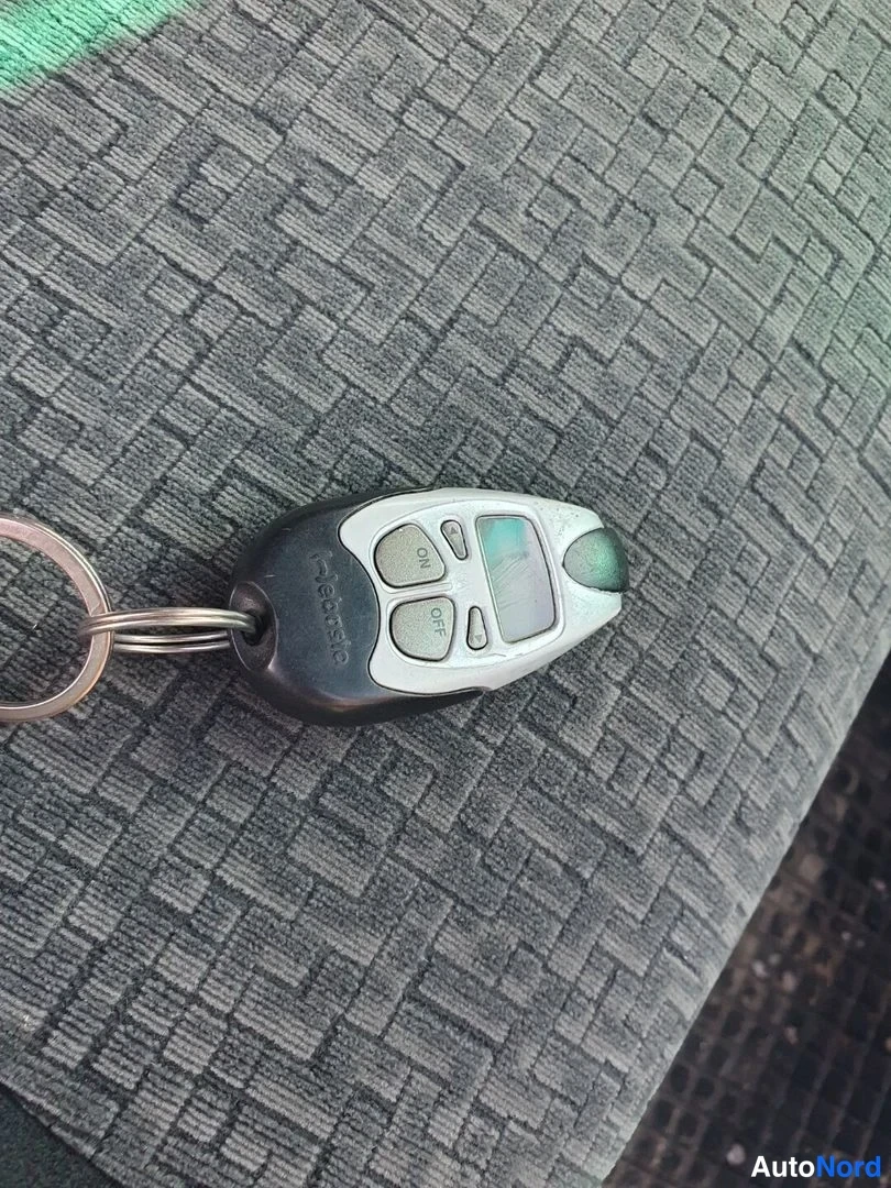 Musta Toyota Land Cruiser 2005, yksityiskohta, kuva 16