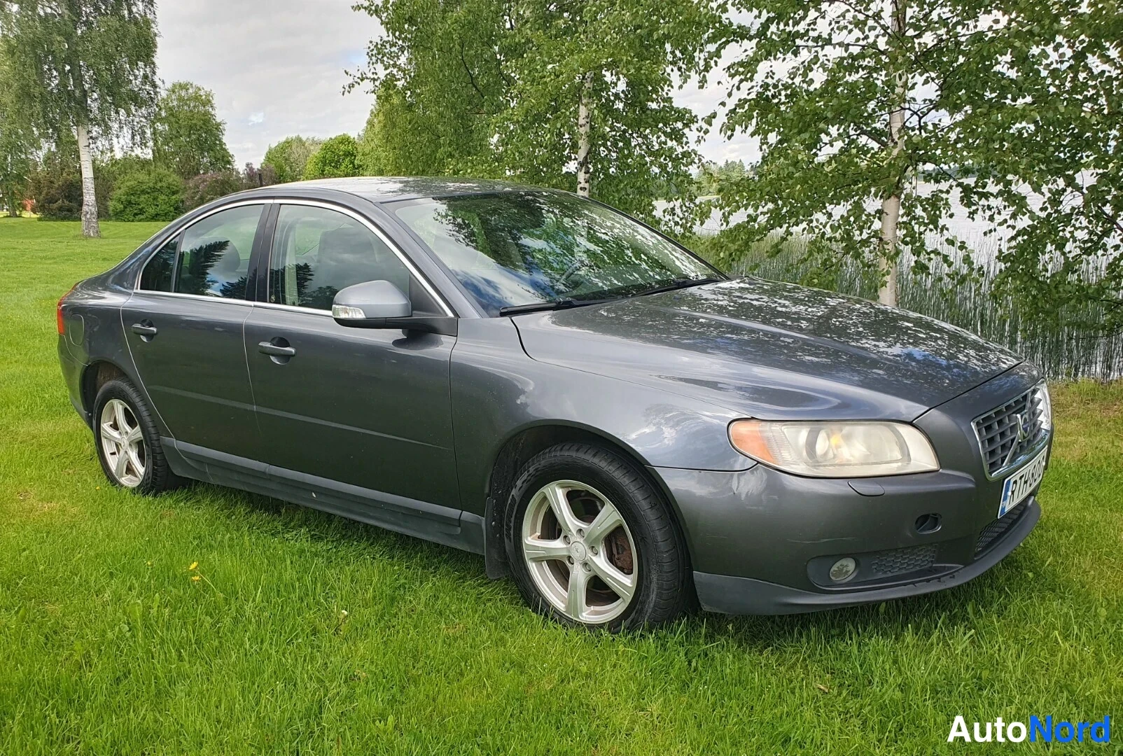 Harmaa Volvo S80 2007, etuviisto, keula oikealle, kuva 4