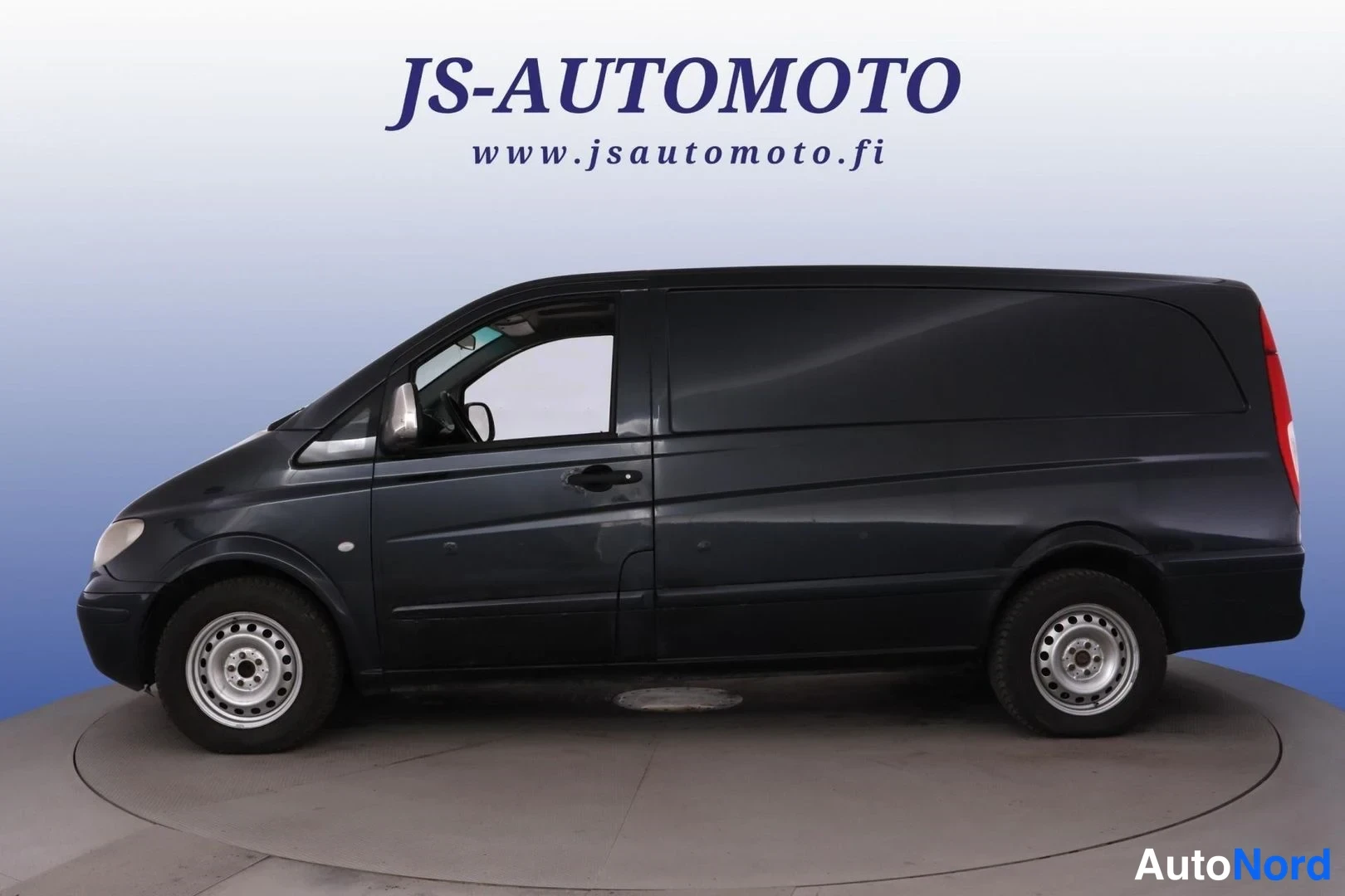 Musta Mercedes-Benz Vito 115 CDI 2006, sivulta, kuva 4