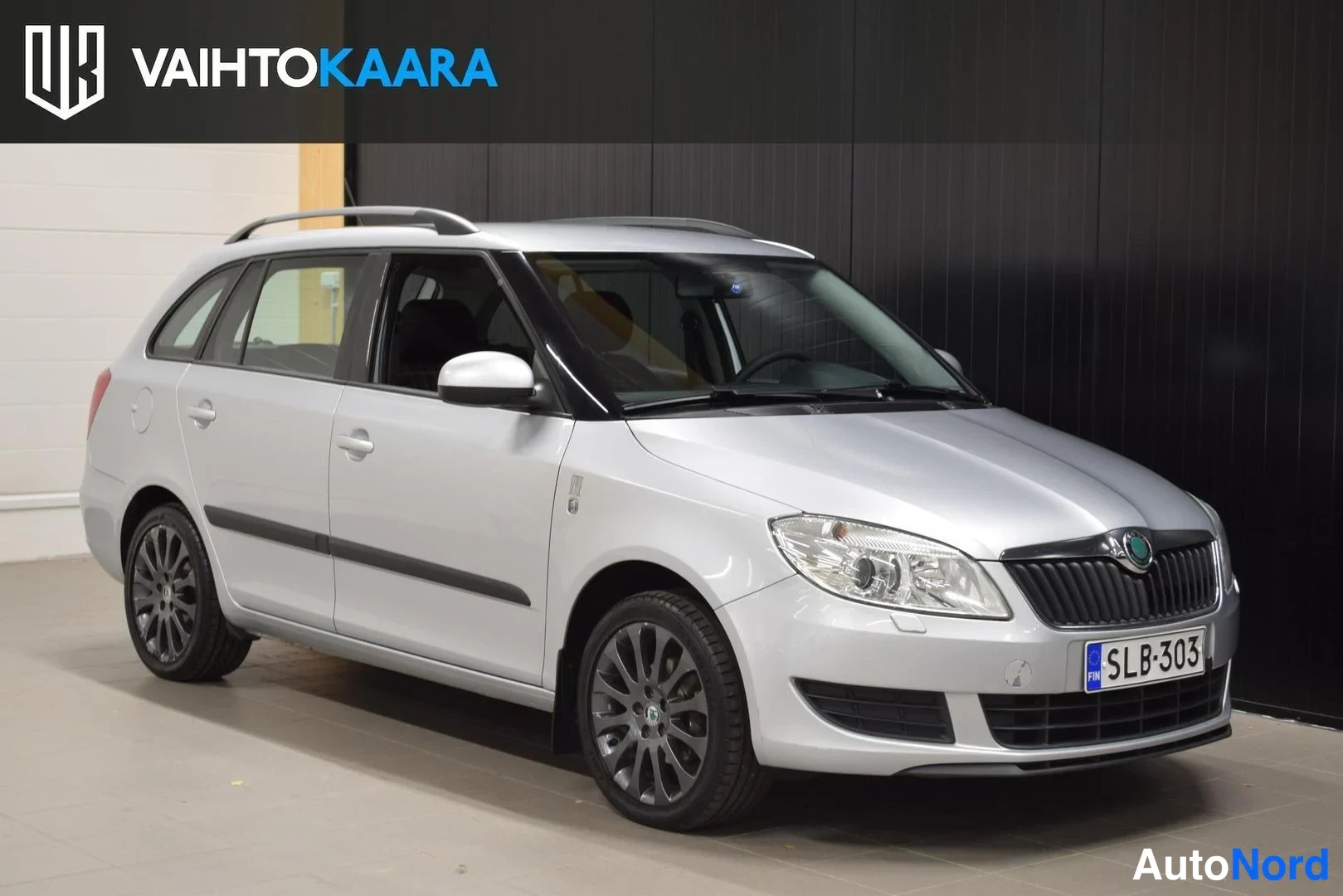 Hopea Skoda Fabia 2012, etuviisto, keula oikealle, kuva 2