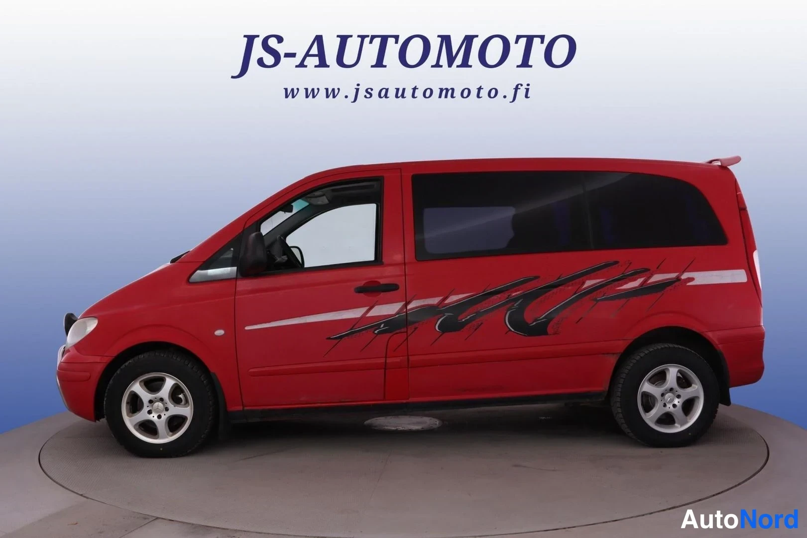 Punainen Mercedes-Benz Vito 2008, sivulta, kuva 4
