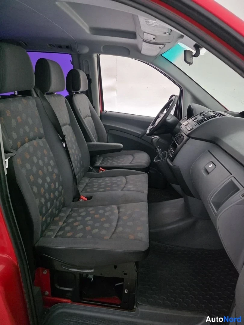 Punainen Mercedes-Benz Vito 2008, takaistuimet, kuva 11