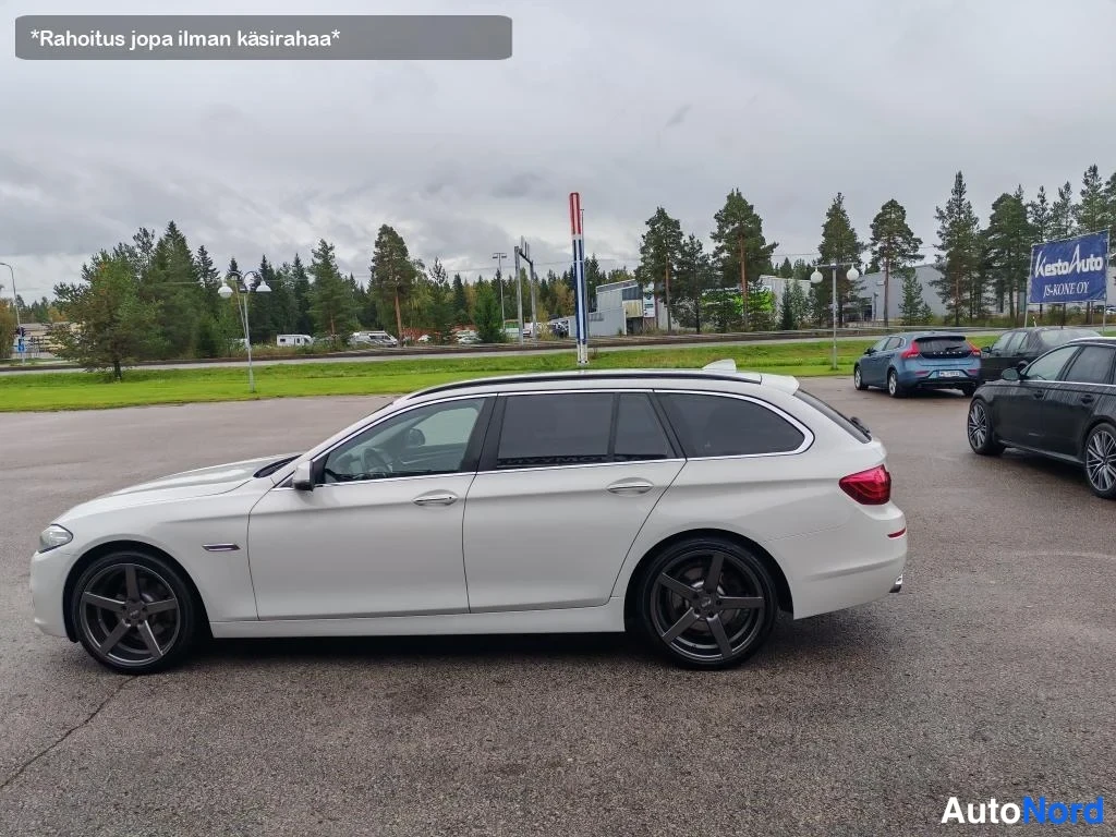 Valkoinen BMW 520d xDrive 2014, sivulta, kuva 6