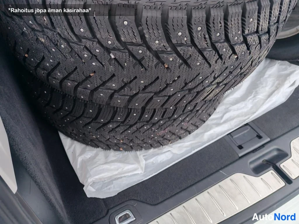 Valkoinen BMW 520d xDrive 2014, yksityiskohta, kuva 19