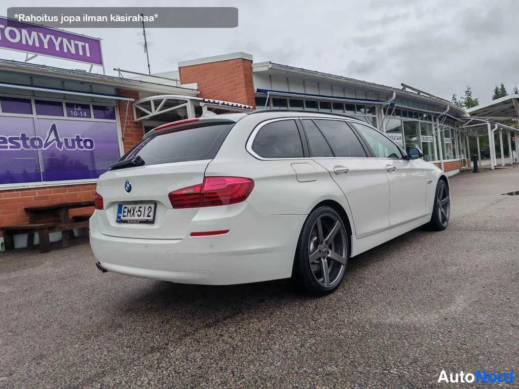Valkoinen BMW 520d xDrive 2014, takaviisto, kuva 10