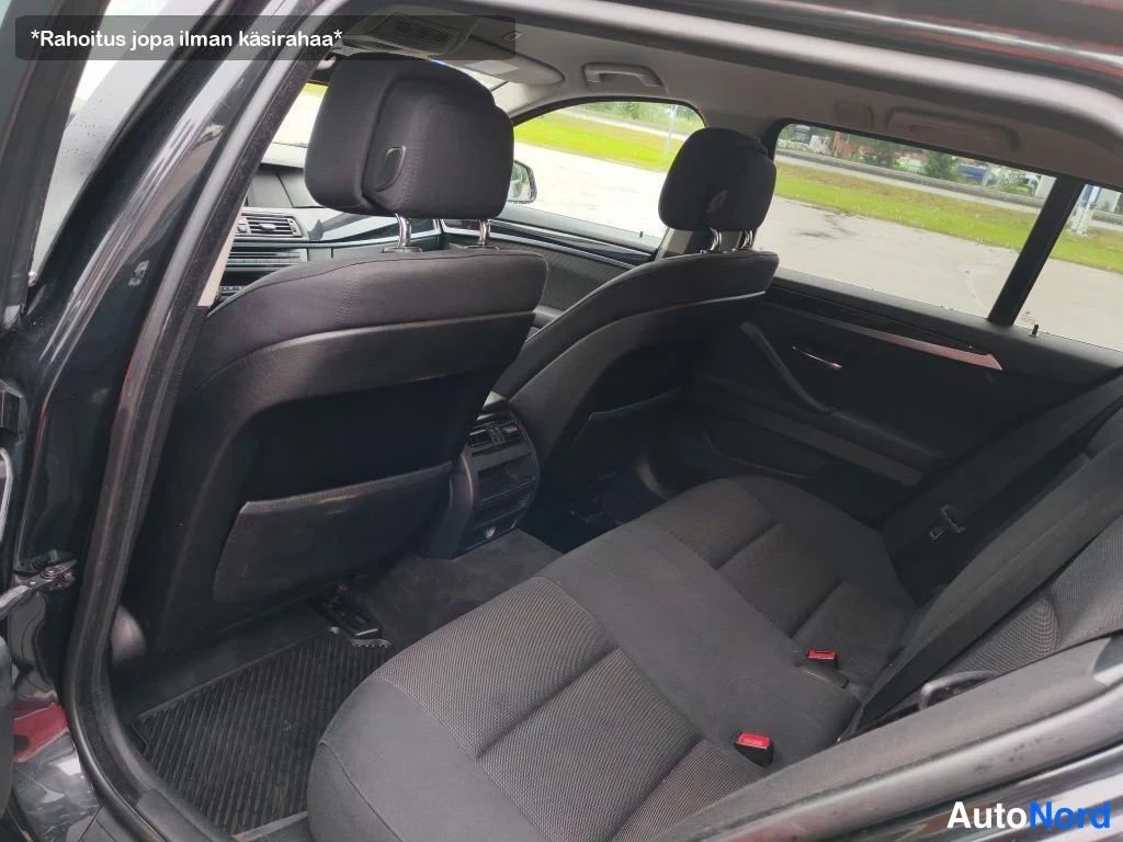 Musta BMW 525d xDrive 2012, takaistuimet, kuva 22