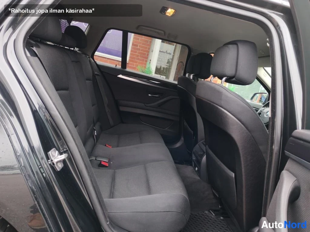 Musta BMW 525d xDrive 2012, takaistuimet, kuva 23
