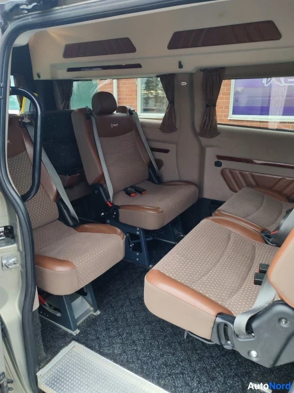 Harmaa Ford Transit Custom 2018, takaistuimet, kuva 20